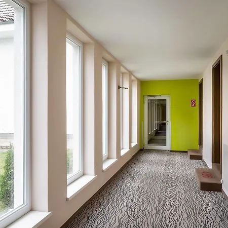 Scope Airport Hotell 3*